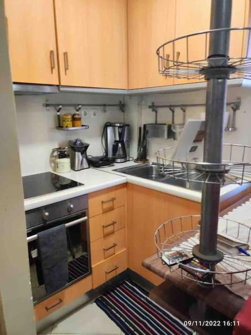 Spacious Private Rooftop Studio, Mountain And Sea View Athens Luaran gambar